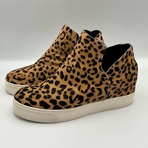 Steve Madden Sneakers Size 8 Tan Leopard Print Slip on